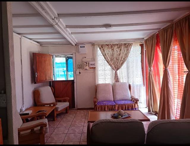 2 BEDROOM HOUSE FOR SALE IN THERONVILLE